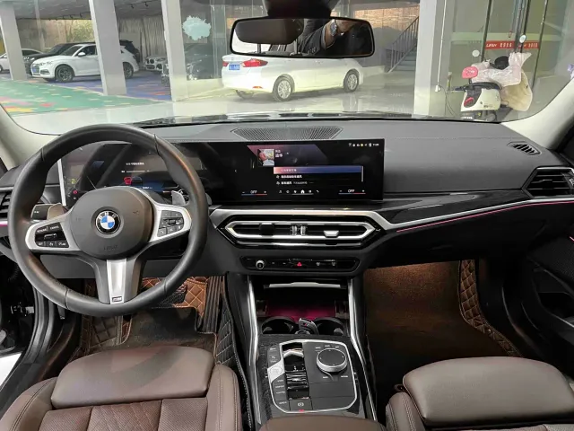 BMW 3 Series — Фото автомобиля 5