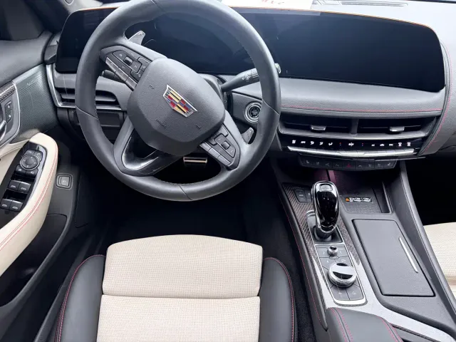 Cadillac CT5 — Фото автомобиля 9