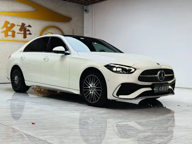 Mercedes-Benz C-Class — Фото автомобиля 3