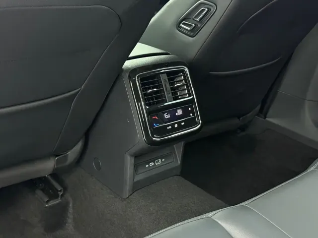 Volkswagen Passat — Фото автомобиля 16