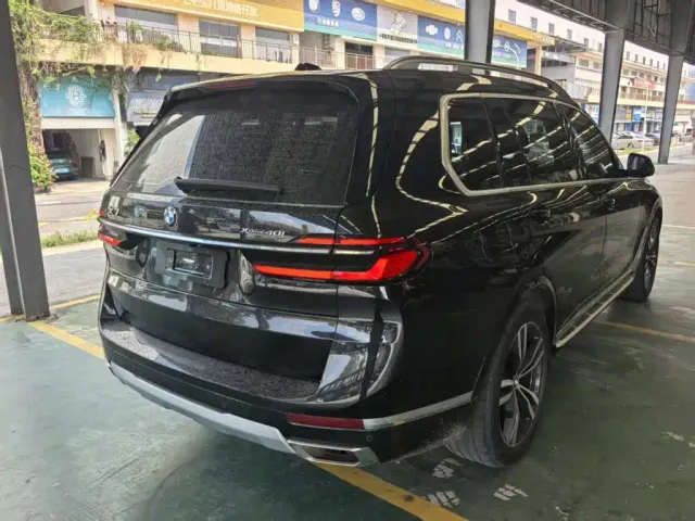 BMW X7 — Фото автомобиля 4