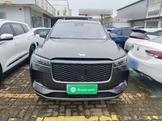 Li Auto ONE — Фото автомобиля 2