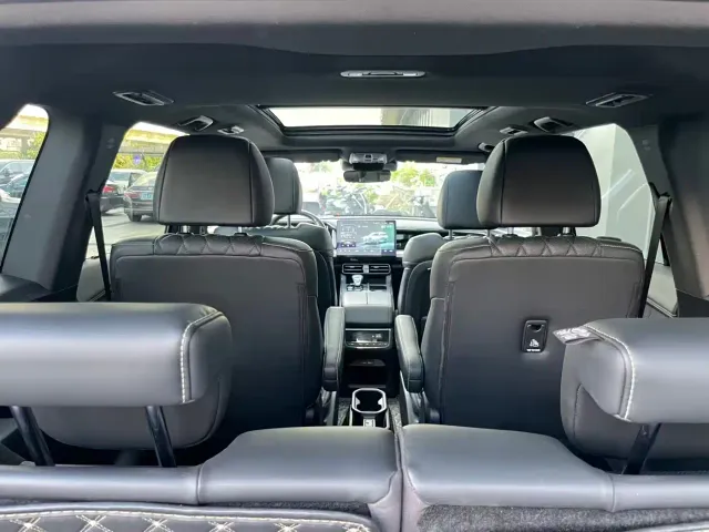 GAC Trumpchi GS8 — Фото автомобиля 20