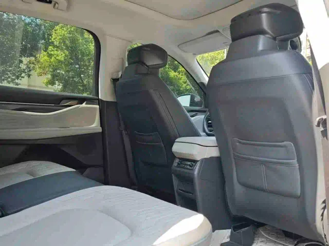 Ford Edge — Фото автомобиля 8