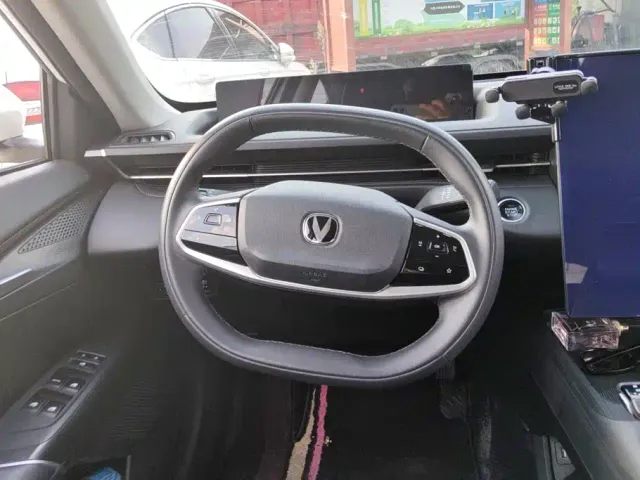 Changan Lamore — Фото автомобиля 15