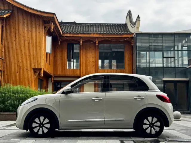 Wuling Bingo — Фото автомобиля 4