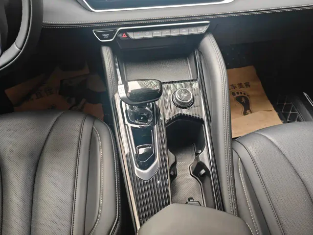 Geely Xingyue L — Фото автомобиля 9