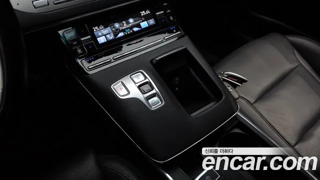 Hyundai Grandeur (New) Hybrid — Фото автомобиля 9