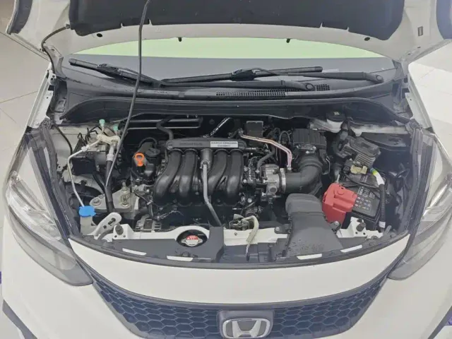 Honda Fit — Фото автомобиля 10