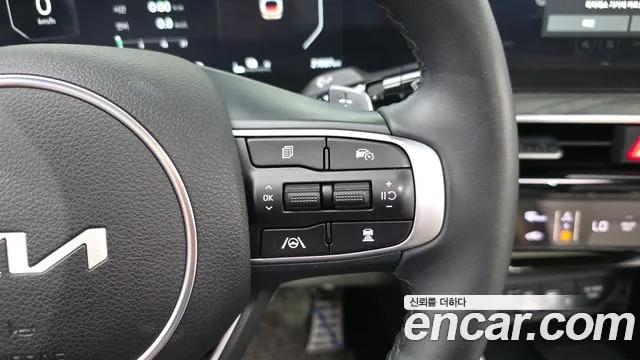 Kia K5 Generation 3 — Фото автомобиля 24