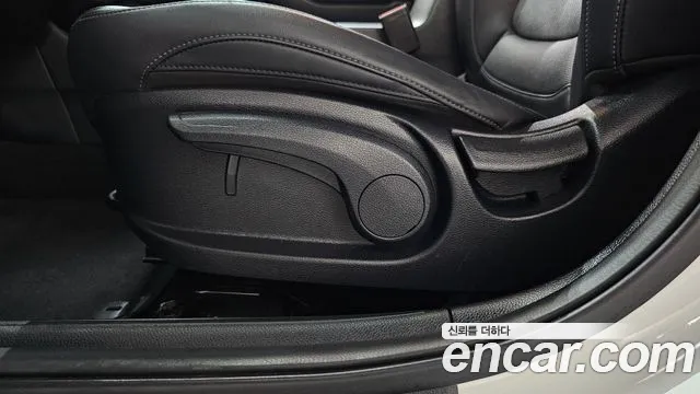 Kia Seltos New — Фото автомобиля 28