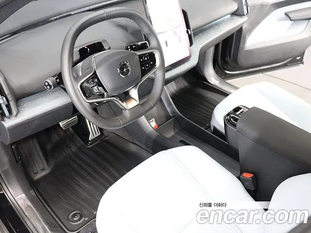 Volvo EX30 — Фото автомобиля 17
