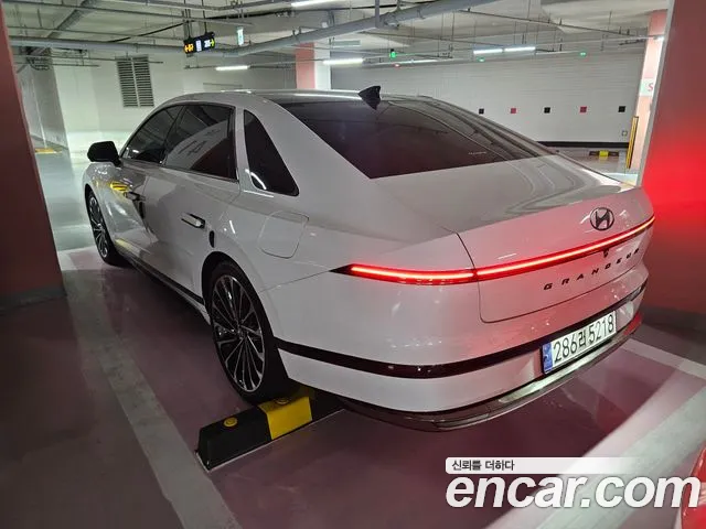 Hyundai Grandeur GN7 — Фото автомобиля 9