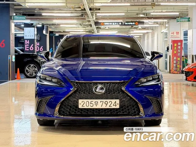 Lexus ES 7th Gen — Фото автомобиля 3