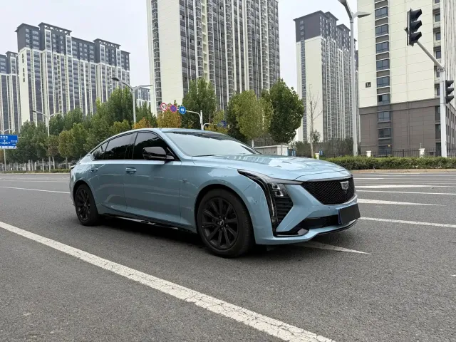 Фотография автомобиля — Cadillac CT5