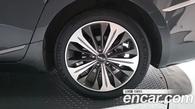 Kia K8 Signature — Фото автомобиля 14