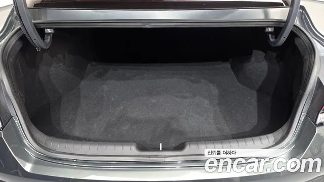 Hyundai AVANTE Avante (CN7) — Фото автомобиля 15