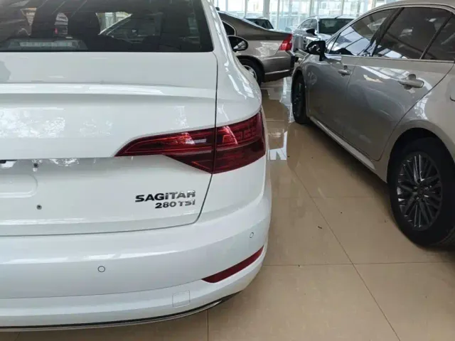 Volkswagen Sagitar — Фото автомобиля 23