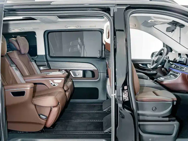 Mercedes-Benz V-Class — Фото автомобиля 20