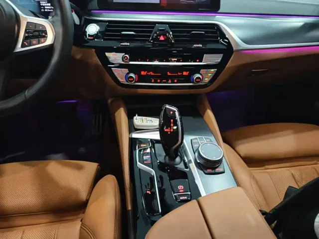 BMW 5 Series — Фото автомобиля 13