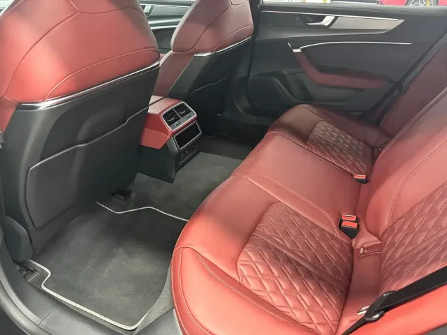Audi A7L — Фото автомобиля 5