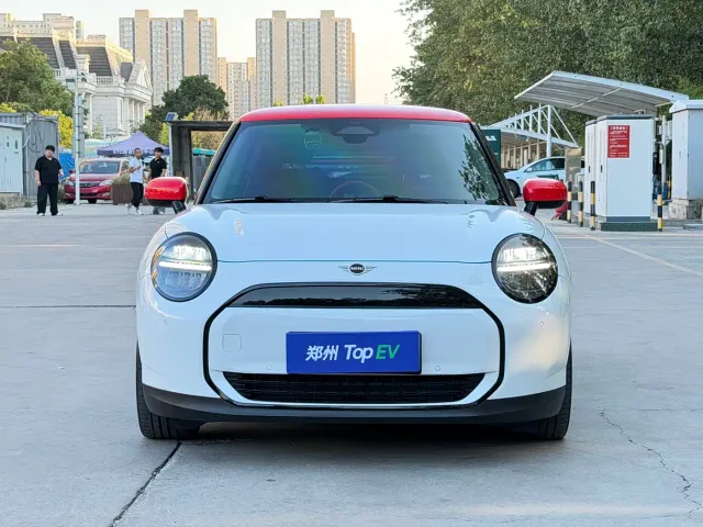 MINI Cooper — Фото автомобиля 2