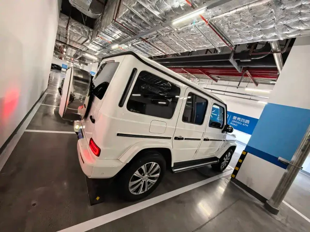 Mercedes-Benz G-Class — Фото автомобиля 3