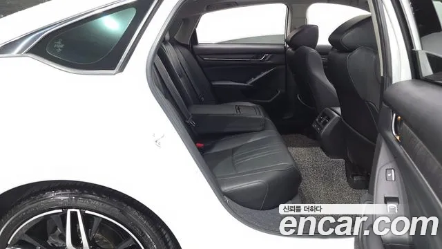 Honda Accord — Фото автомобиля 17