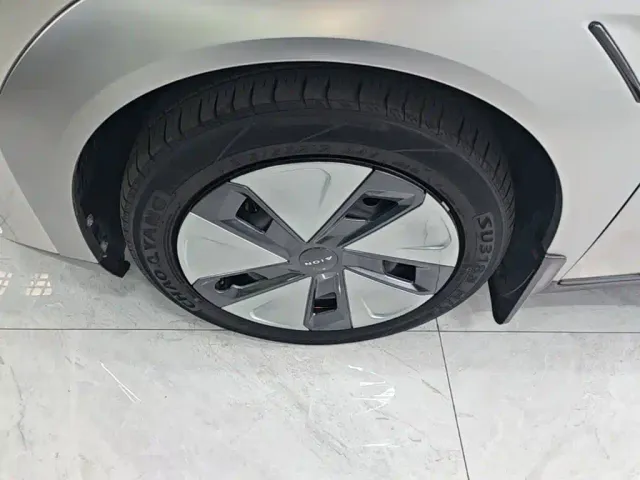 GAC Aion Y — Фото автомобиля 22
