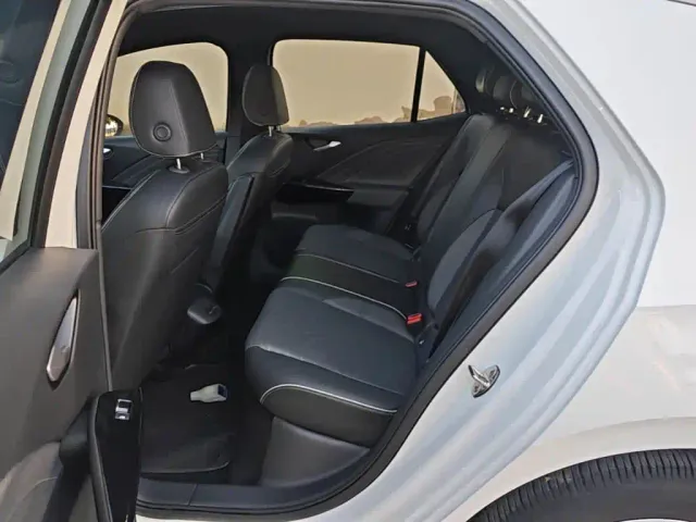 Volkswagen ID.3 — Фото автомобиля 16