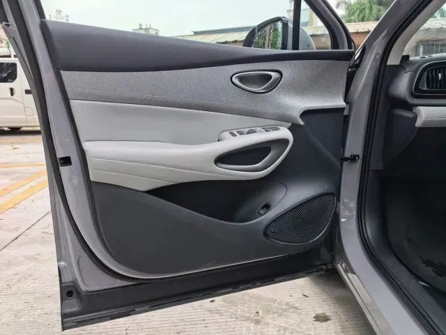 BYD Sealion 05 EV — Фото автомобиля 4