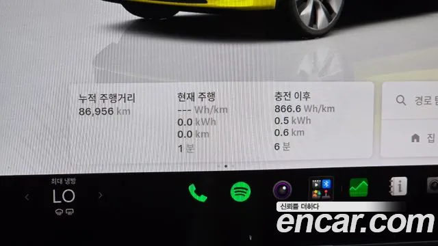 Tesla Model Y — Фото автомобиля 8