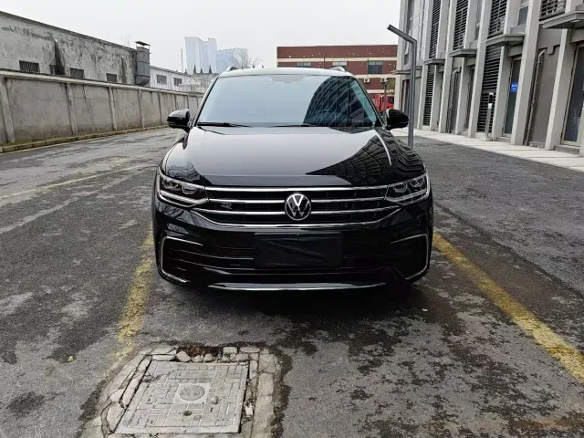 Volkswagen Tiguan L — Фото автомобиля 2