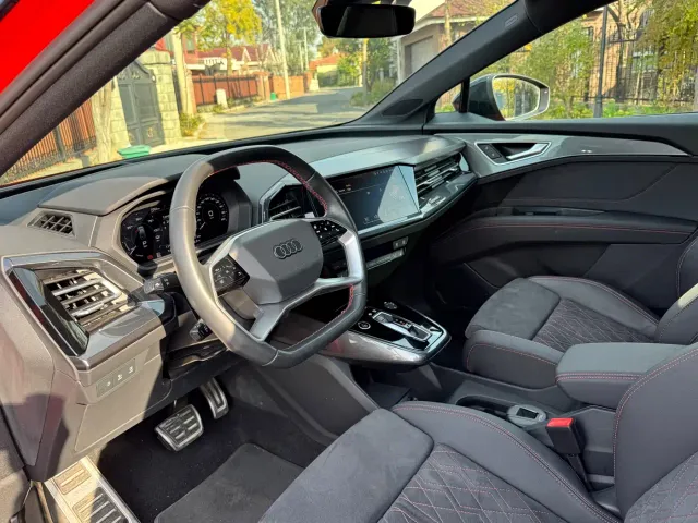 Audi Q5 e-tron — Фото автомобиля 5