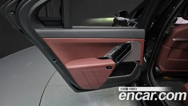 BMW 7 Series G70 — Фото автомобиля 14