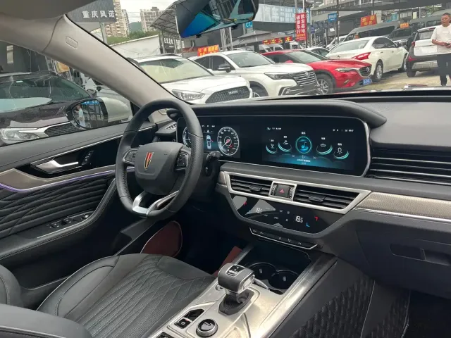 Hongqi HS5 — Фото автомобиля 14