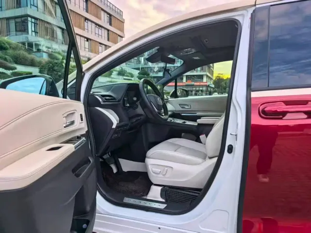 Toyota Granvia — Фото автомобиля 4