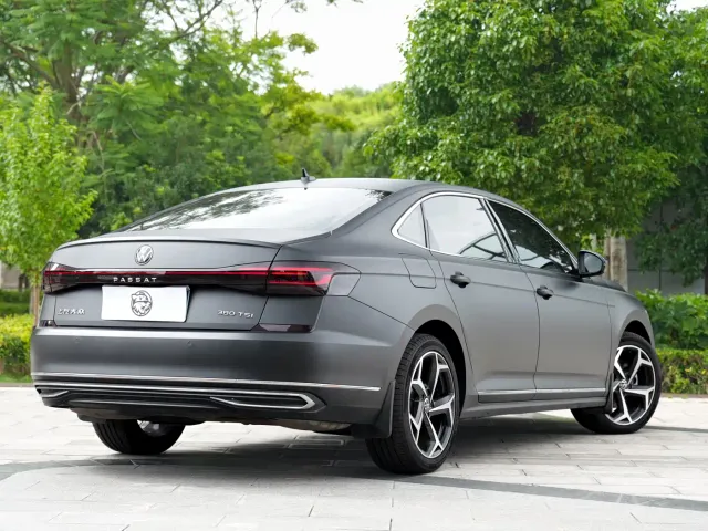 Volkswagen Passat — Фото автомобиля 15