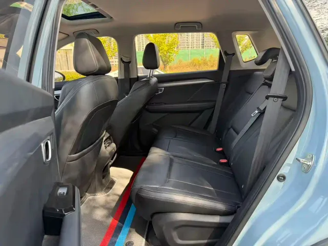 Wuling Asta — Фото автомобиля 9