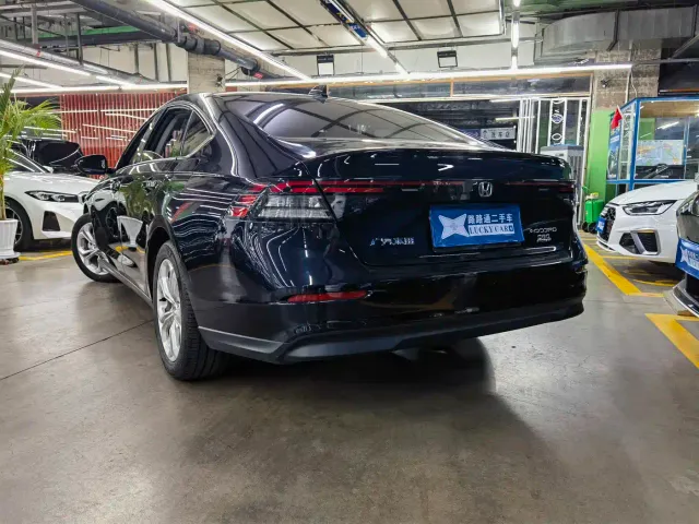 Honda Accord — Фото автомобиля 6