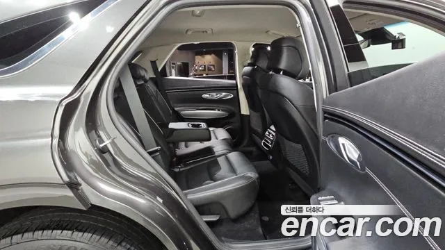 Genesis GV70 — Фото автомобиля 18