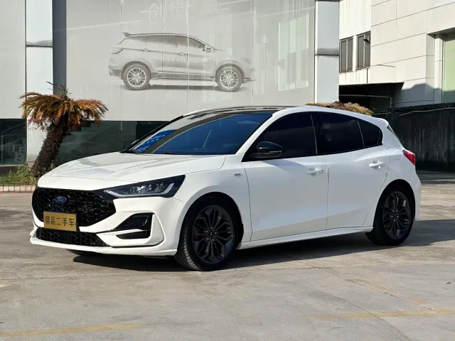 Фотография автомобиля — Ford Focus