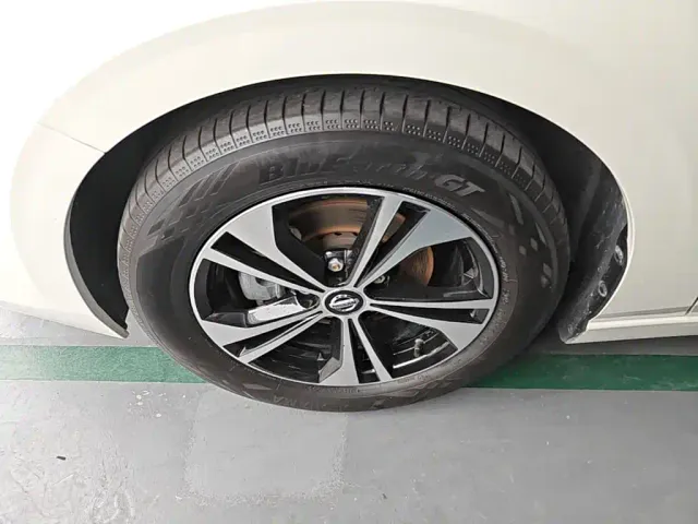 Nissan Sylphy — Фото автомобиля 22