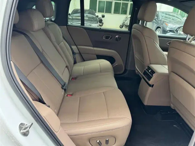Li Auto i6 — Фото автомобиля 12