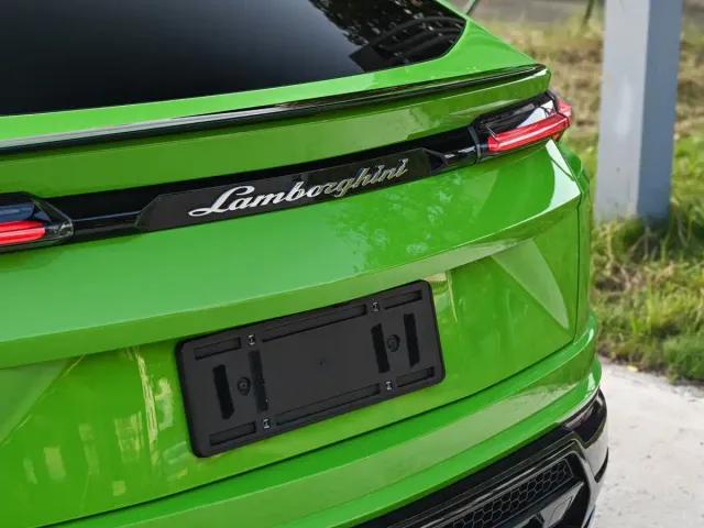 Lamborghini Urus — Фото автомобиля 28