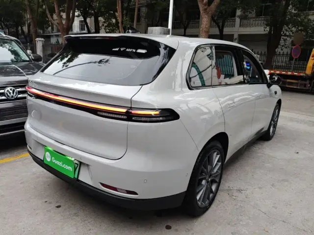 Leapmotor C10 — Фото автомобиля 6