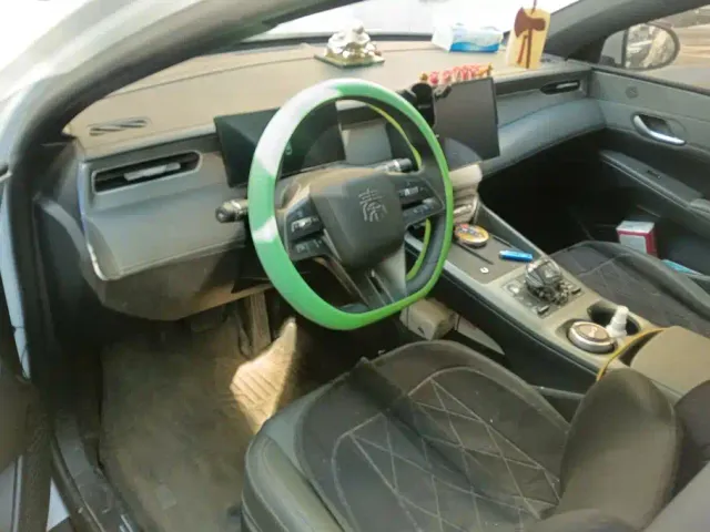 BYD Qin PLUS — Фото автомобиля 12