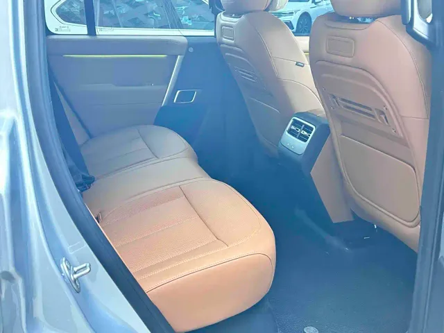 iCAR V27 — Фото автомобиля 14
