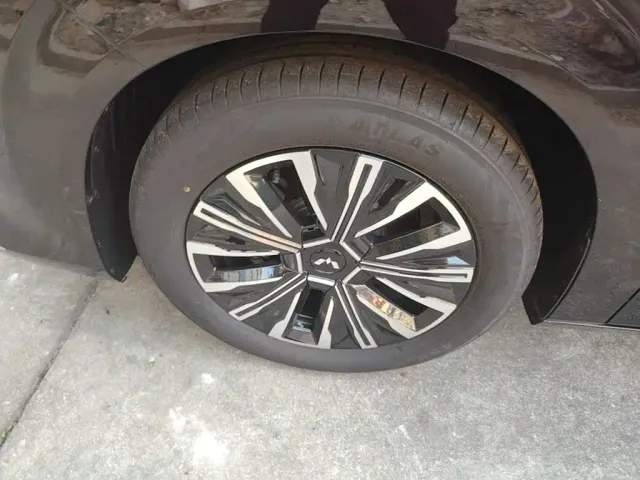 Wuling Starlight 730 — Фото автомобиля 22