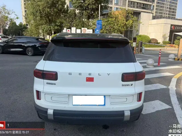 Geely ICON — Фото автомобиля 7